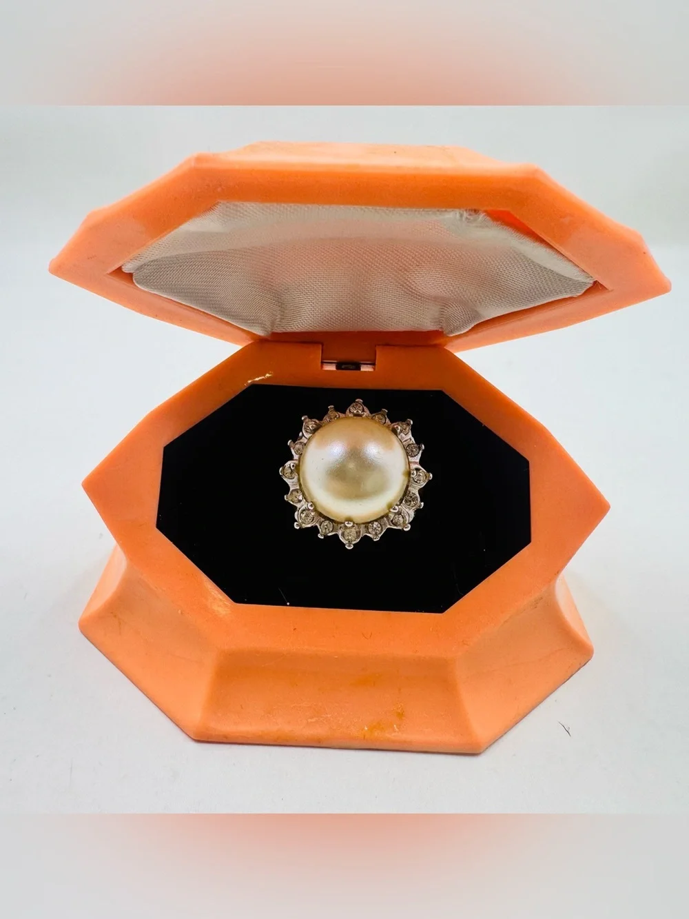 Mobè Pearl & Zircon Ring